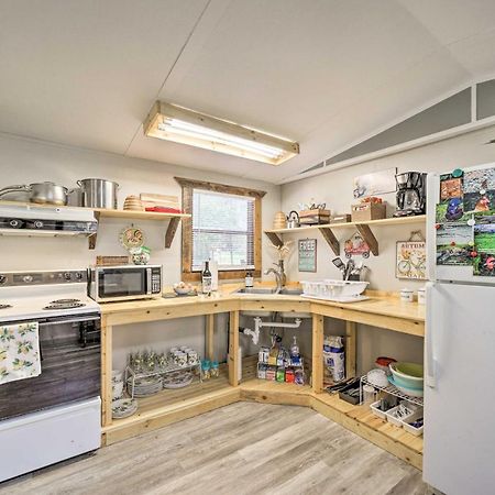 Smoky Mountain Vacation Rental With Hot Tub And Kayaks Whittier 外观 照片