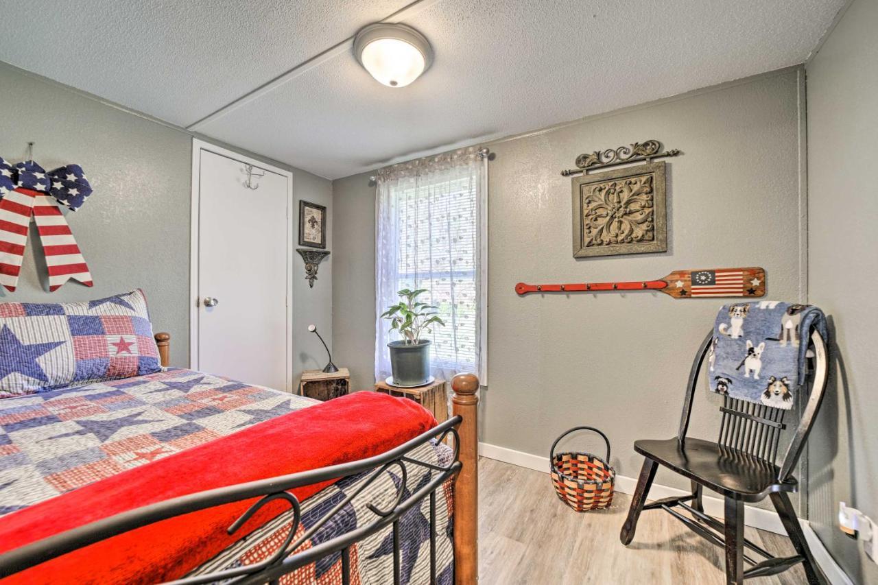 Smoky Mountain Vacation Rental With Hot Tub And Kayaks Whittier 外观 照片