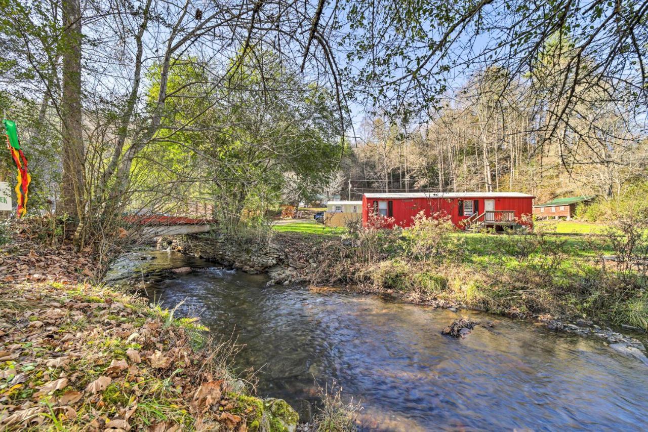 Smoky Mountain Vacation Rental With Hot Tub And Kayaks Whittier 外观 照片