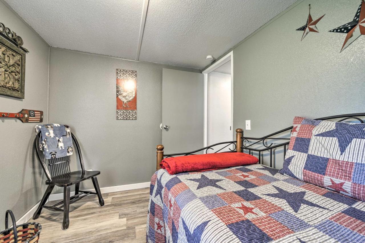 Smoky Mountain Vacation Rental With Hot Tub And Kayaks Whittier 外观 照片