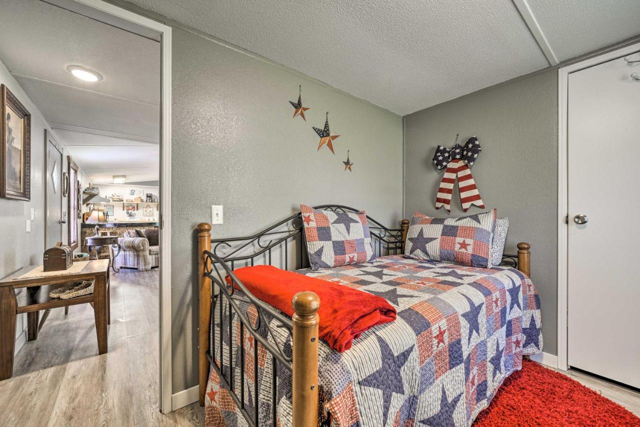 Smoky Mountain Vacation Rental With Hot Tub And Kayaks Whittier 外观 照片