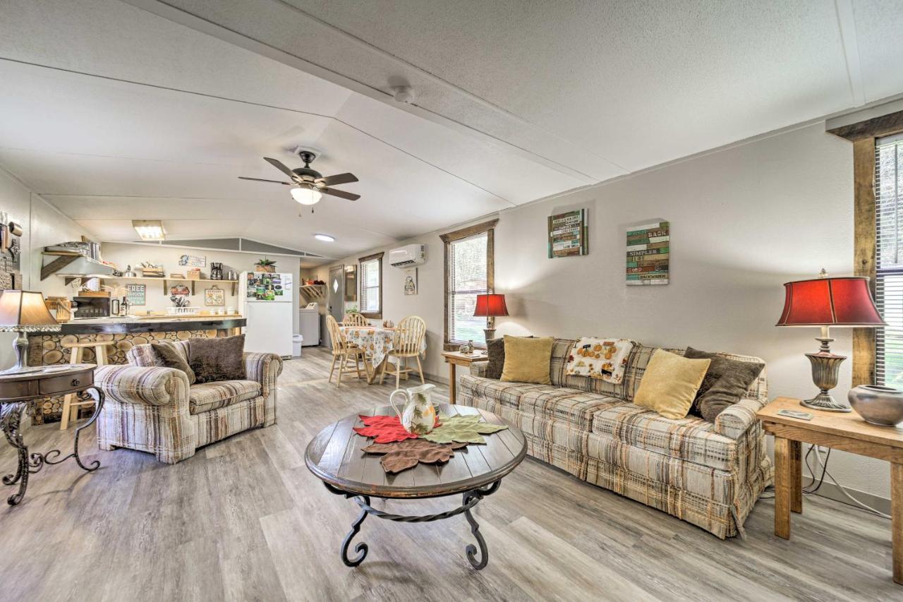 Smoky Mountain Vacation Rental With Hot Tub And Kayaks Whittier 外观 照片