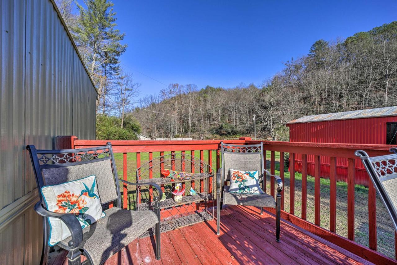 Smoky Mountain Vacation Rental With Hot Tub And Kayaks Whittier 外观 照片